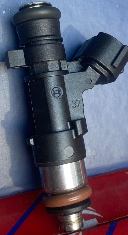 سوزن انژکتور پژو ۲۰۶ تیپ ۵ بوش آکبند