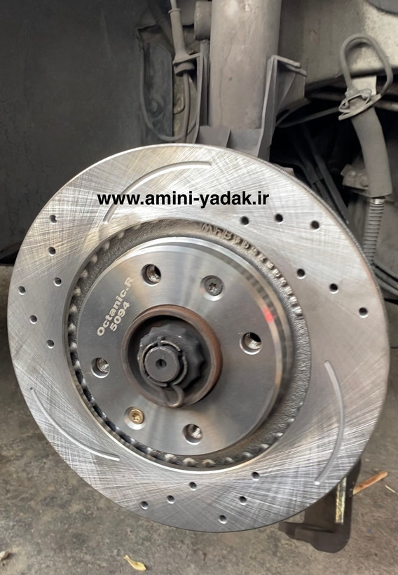 تصویر دیسک چرخ شیار دار برای پژو 405 روی خودرو